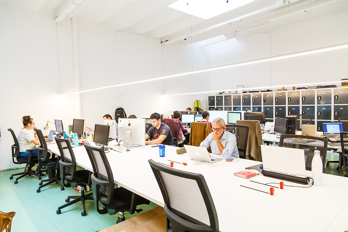 Day Pass at CREC Coworking Eixample with Natural Light interior photo 8