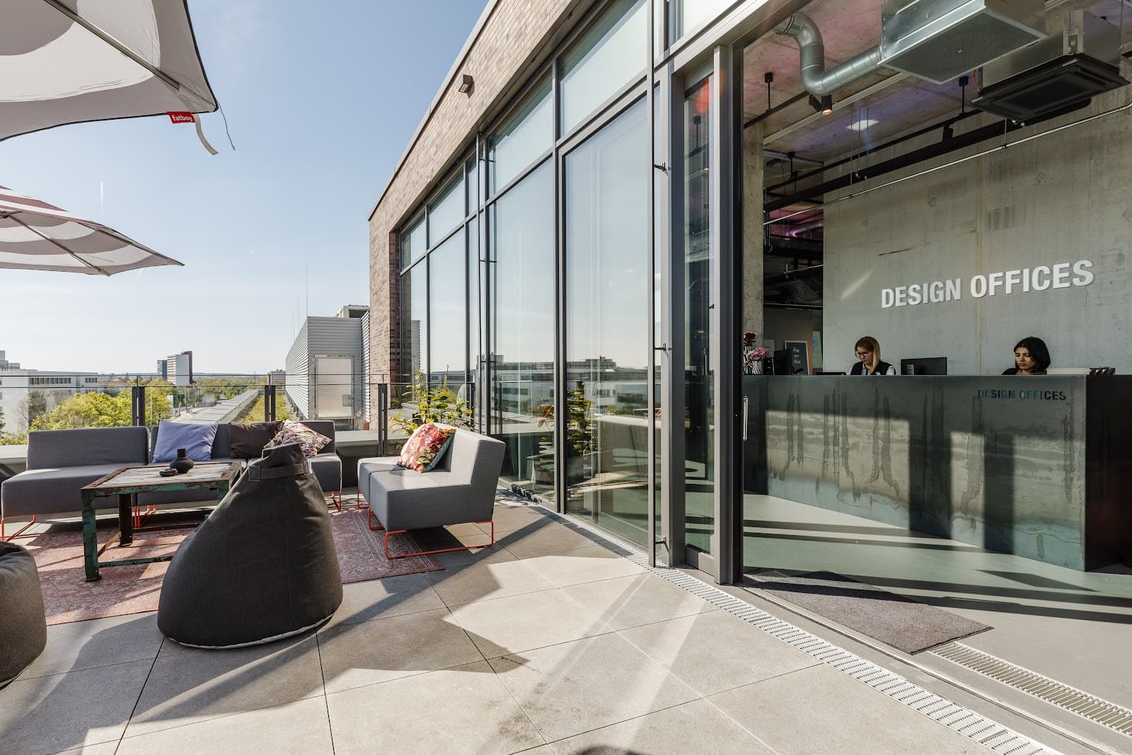 Flexible Coworking Day Pass in Erlangen with Networking Perks interior photo 9