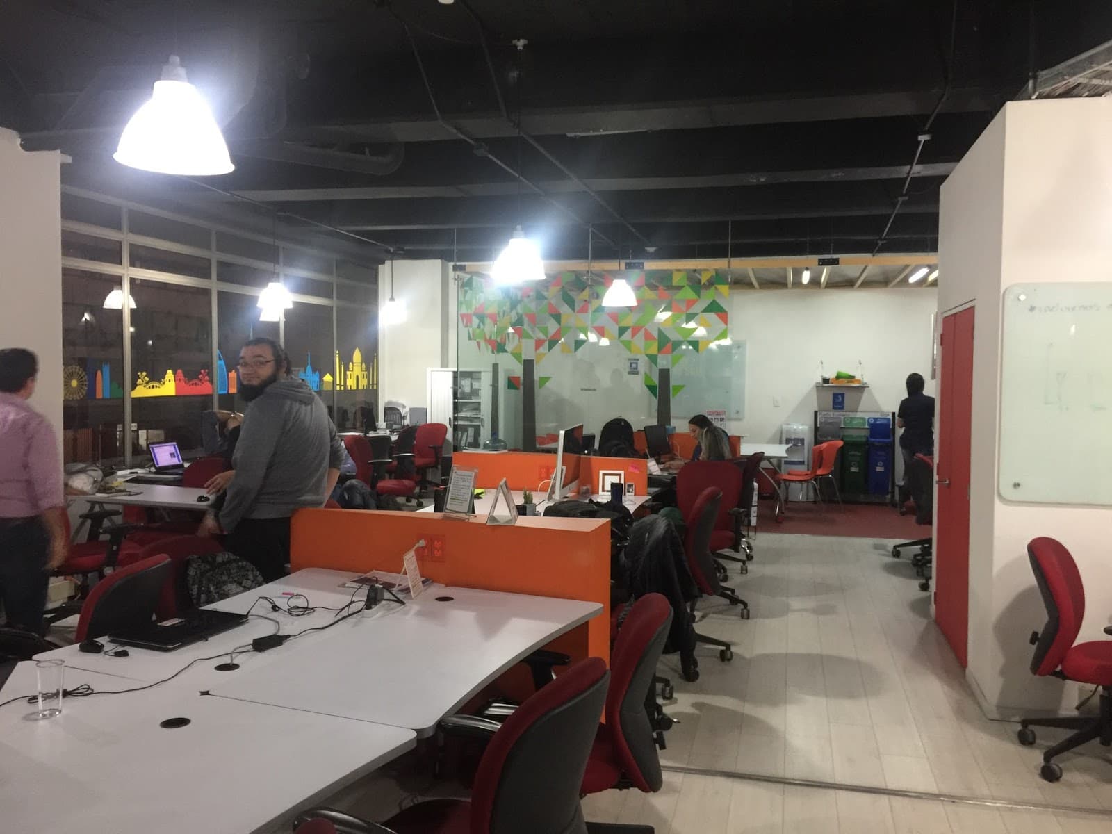 Premium Day Pass at HubBOG Bogotá - Flexible Workspace & Networking interior photo 4
