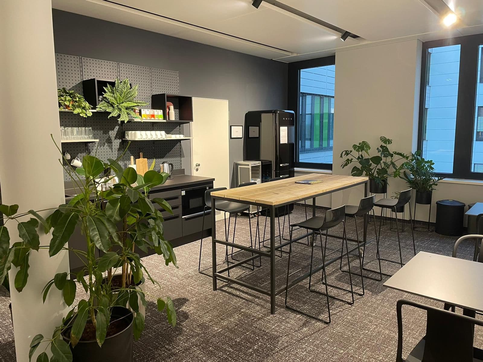 Flexible Day Pass with Rooftop Terrace in Gerlingen interior photo 8