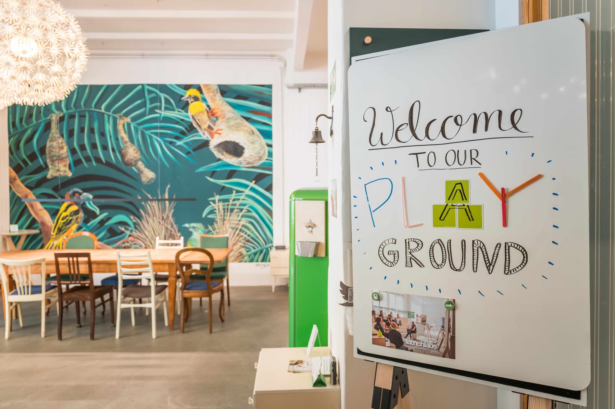 Bright Meeting Room at launchlabs Berlin interior photo 4