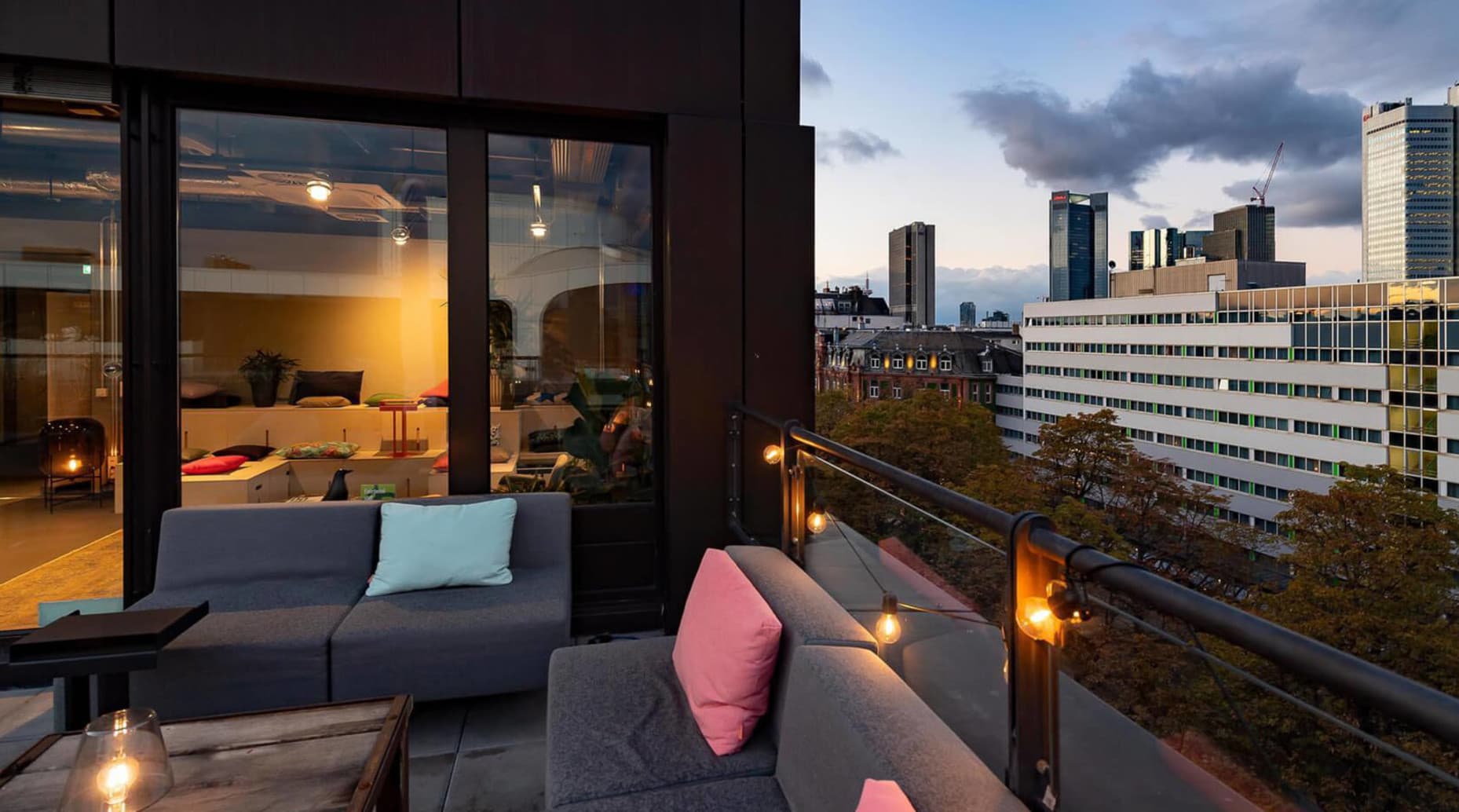 Flexible Day Pass at Design Offices Frankfurt with Rooftop Terrace interior photo 1