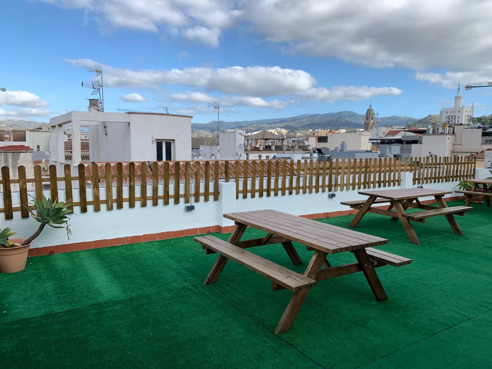 Scenic Day Pass with Rooftop Access in TLR Coworking Malaga interior photo 11