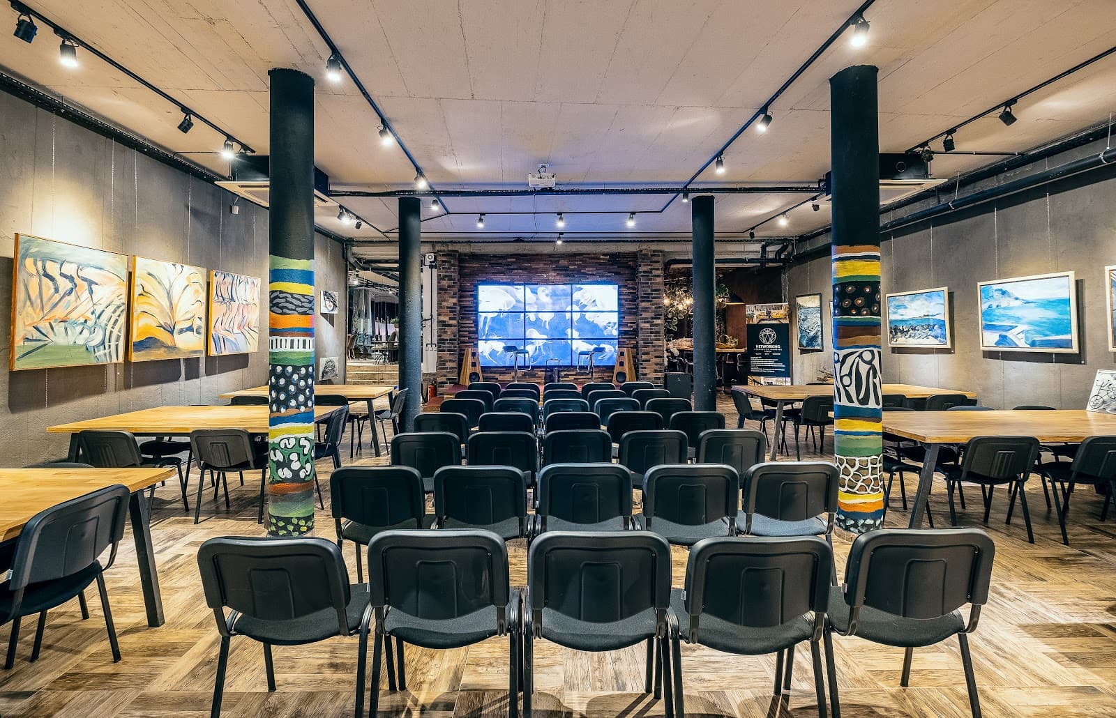 NETWORKING Premium Sofia Day Pass - Flexible Workspace & Community Access interior photo 8