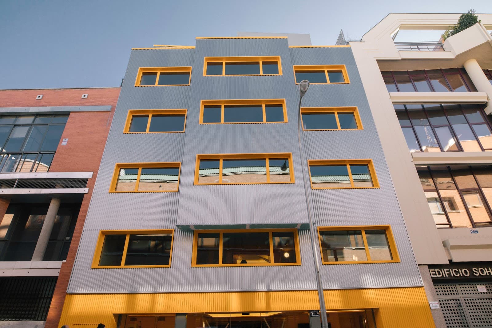 Flexible Day Pass Workspace at Impact Hub Prosperidad with Outdoor Areas interior photo 2