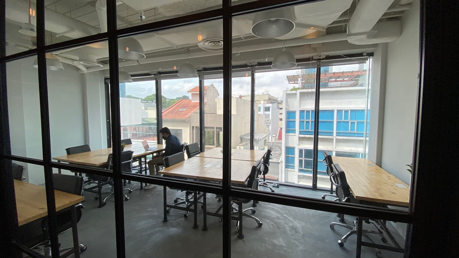 Premium Day Pass at the Hive Carpenter Singapore - Rooftop & Networking Access interior photo 8