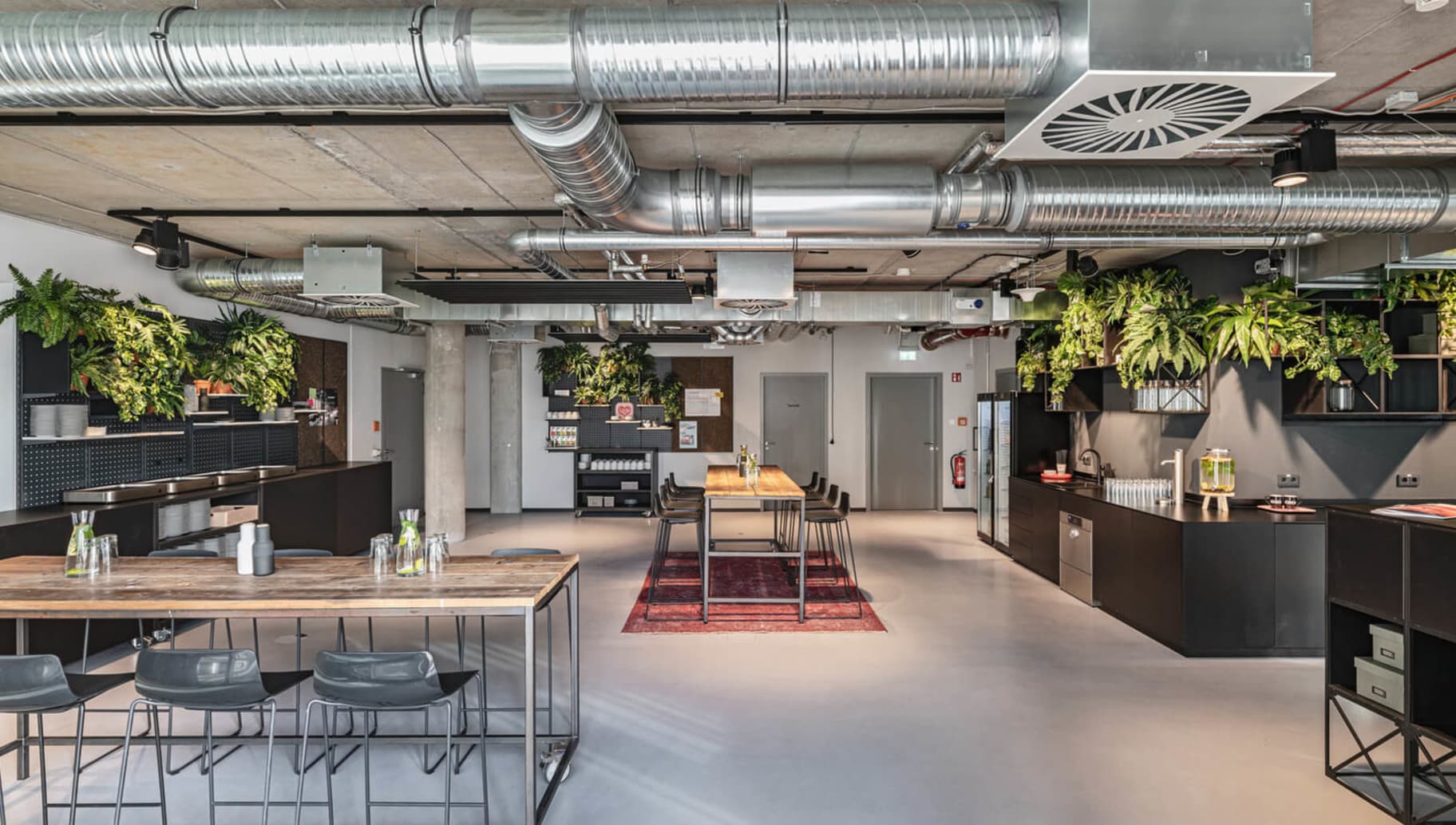 Scenic Day Pass at Design Offices Berlin Humboldthafen interior photo 2