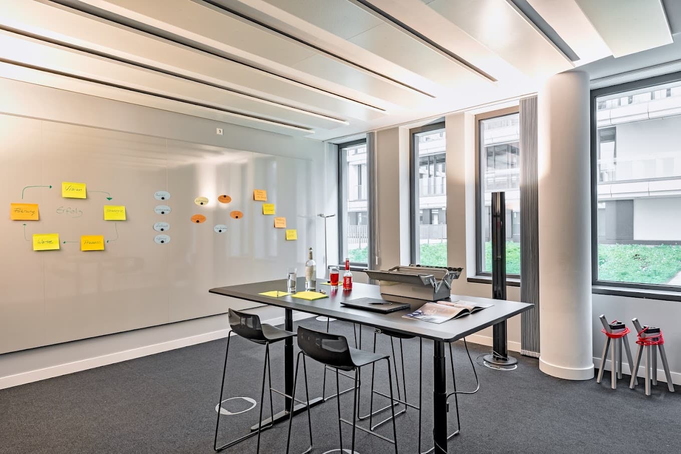 Scenic Day Pass at Design Offices Berlin Humboldthafen interior photo 4