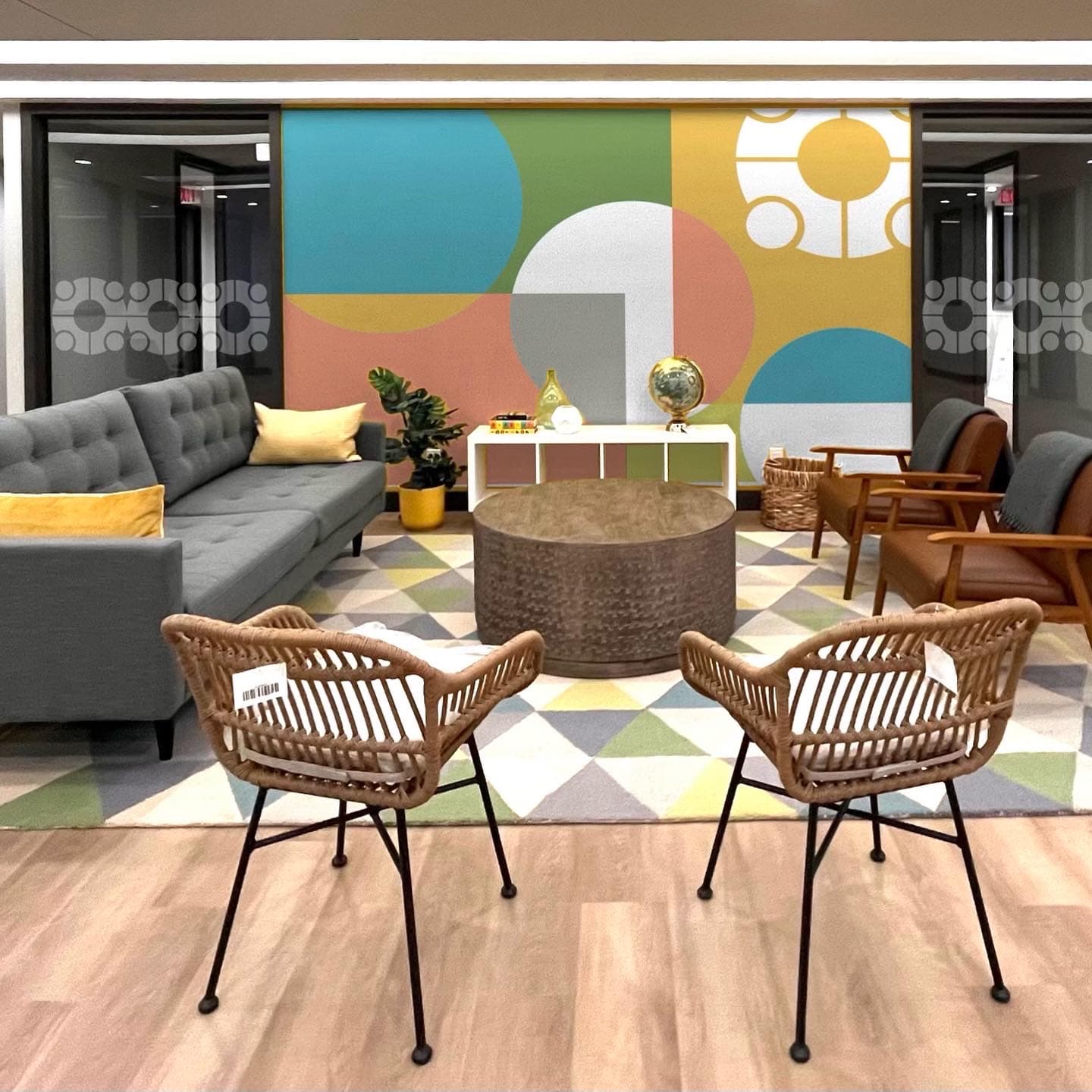 Oakville ACE Coworking Day Pass - Flexible Workspace & Networking Hub interior photo 7