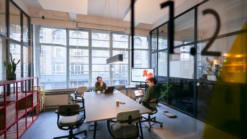 Bright and green oasis: Meeting Excellence at betahaus | kreuzberg interior photo 1