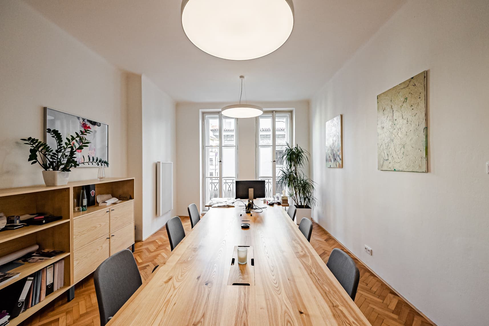 Scenic Day Pass in Opero with Natural Light & Outdoor Areas interior photo 3