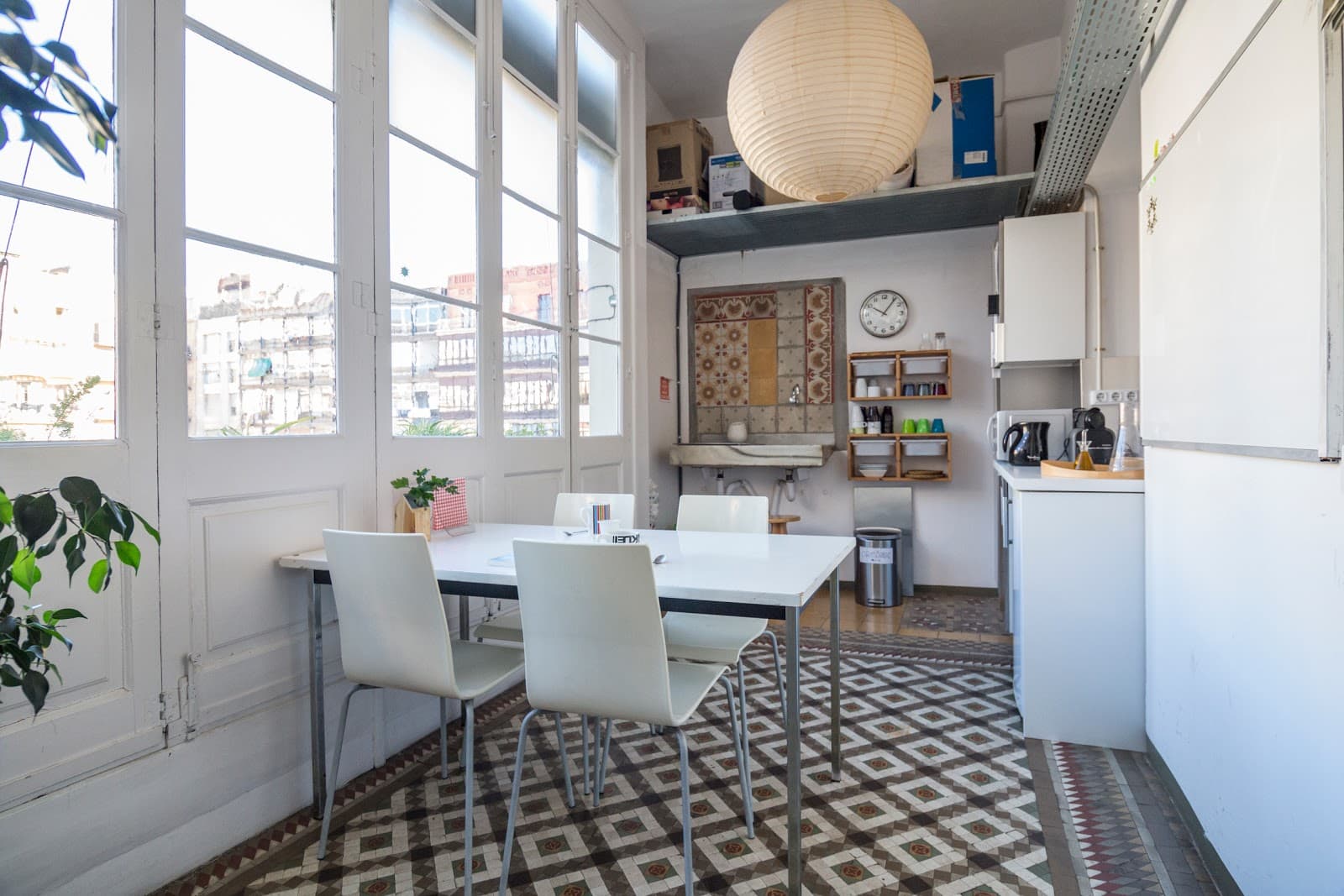 Day Pass at Barcelona's Premier BCN575 Hub interior photo 5