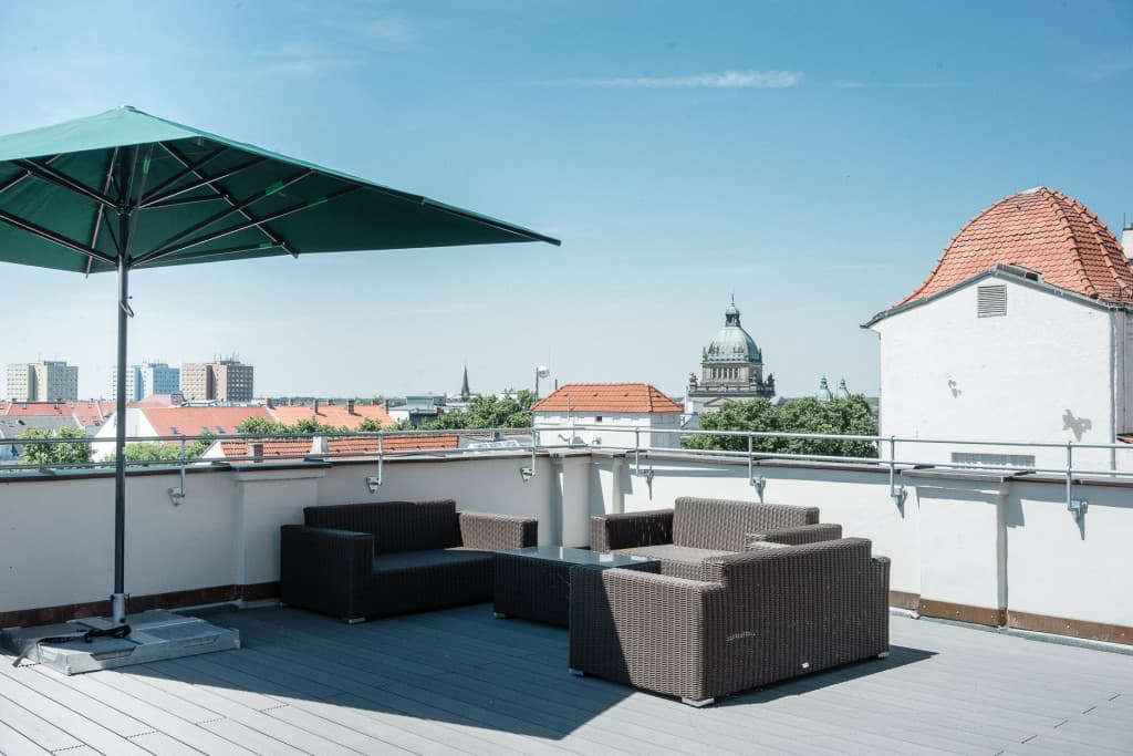 Basislager Coworking Leipzig: Workspace for Creatives & Professionals interior photo 2