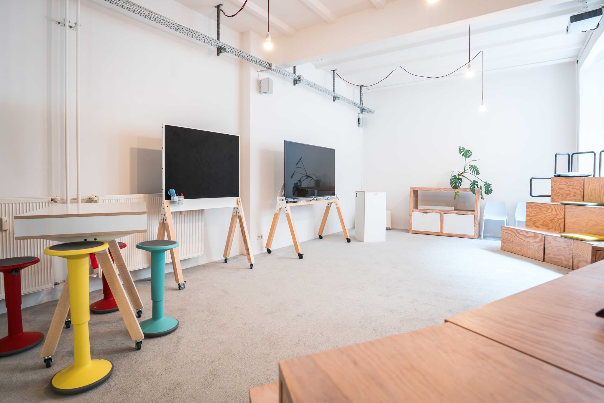 Dynamic Studio Space in Berlin at launchlabs interior photo 1