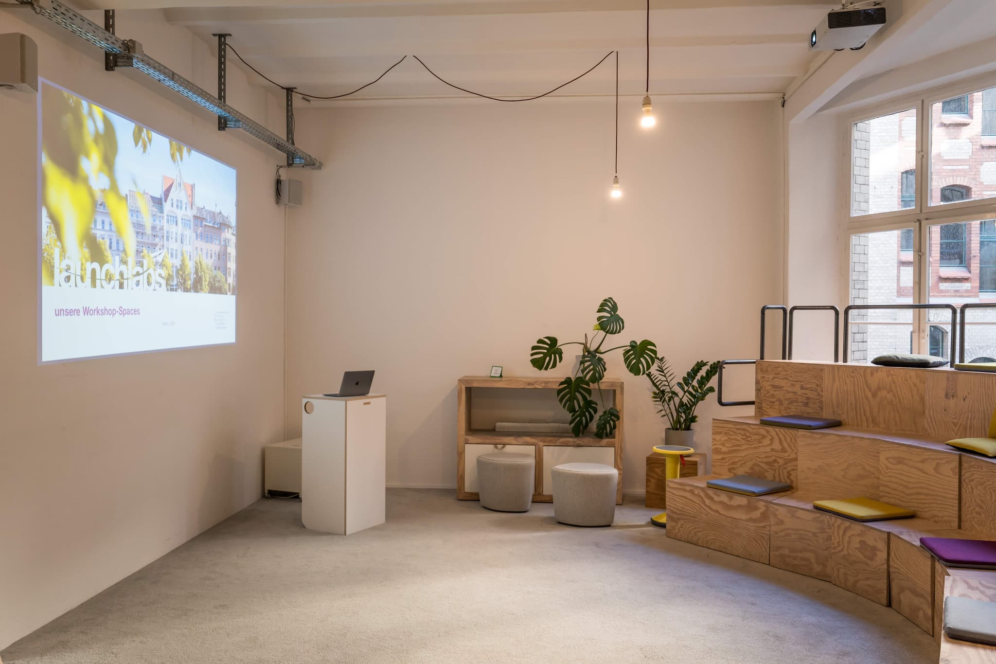 Dynamic Studio Space in Berlin at launchlabs interior photo 2