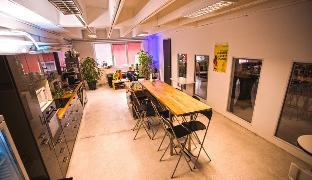 Spacelend Graz Day Pass - Flexible Workspace & Networking in City Center interior photo 2