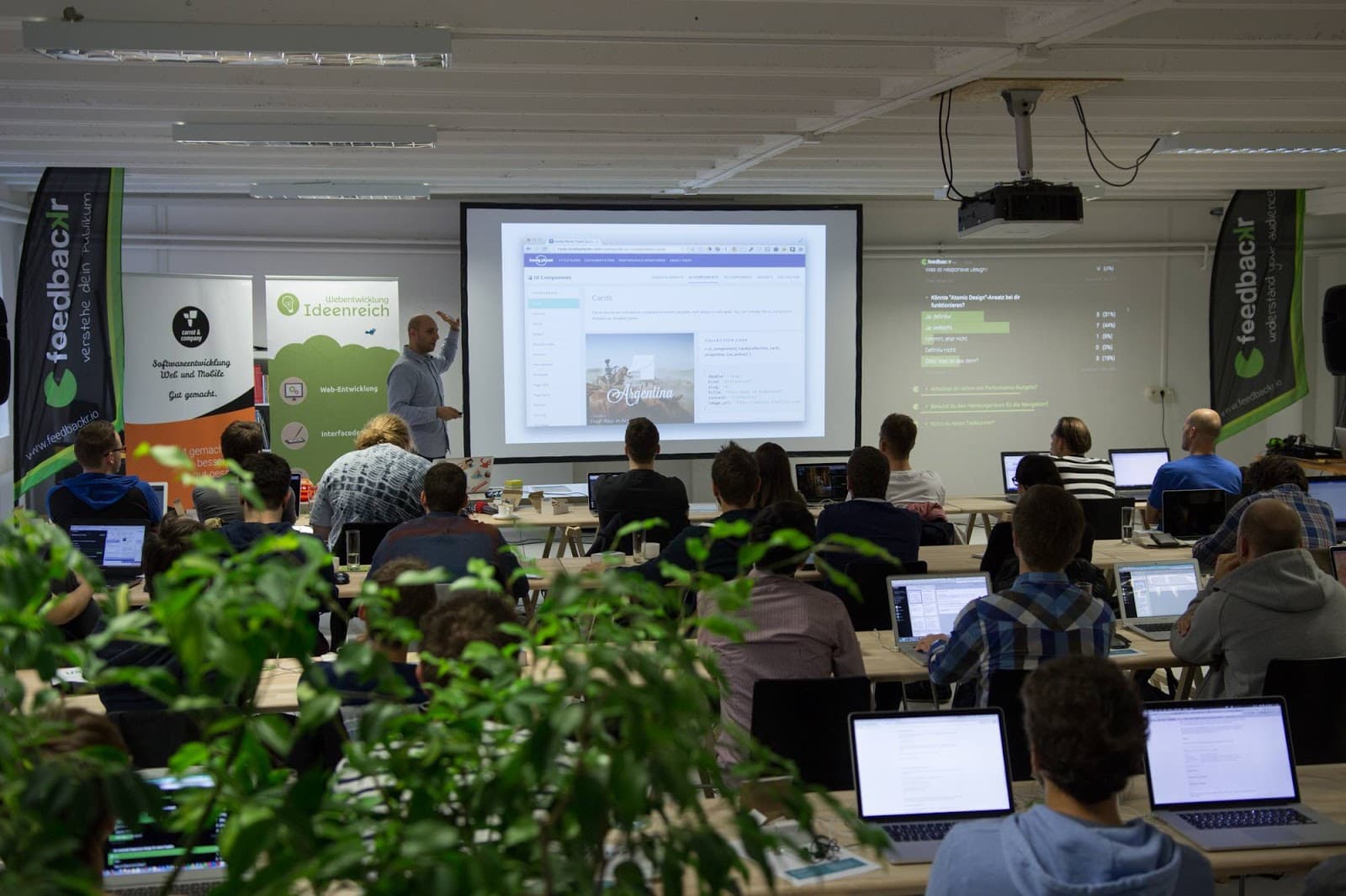 Spacelend Graz Day Pass - Flexible Workspace & Networking in City Center interior photo 7