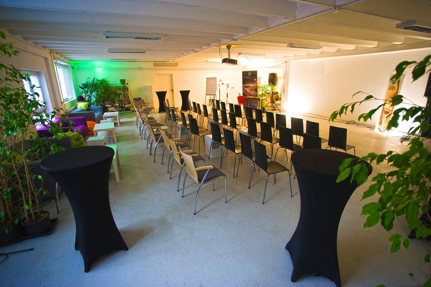 Spacelend Graz Day Pass - Flexible Workspace & Networking in City Center interior photo 10