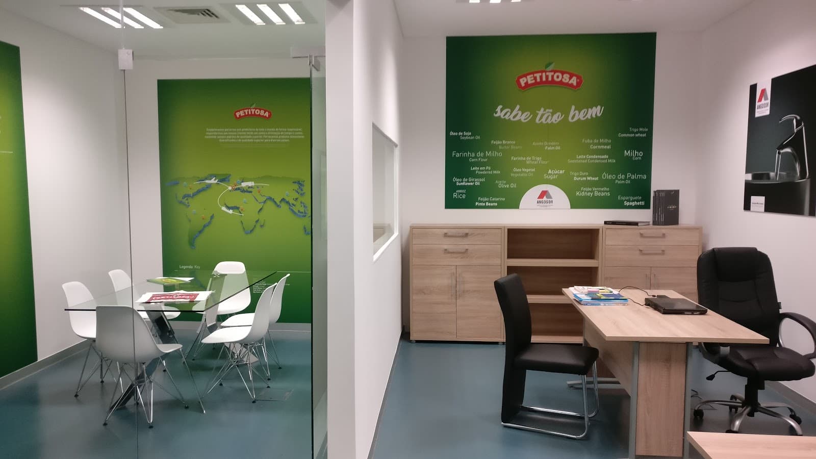 Flexible Day Pass at LEAP Lisbon with 24/7 Access interior photo 2