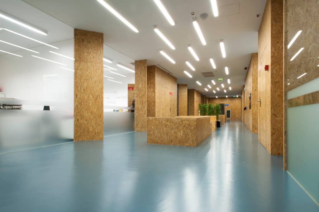 Flexible Day Pass at LEAP Lisbon with 24/7 Access interior photo 3