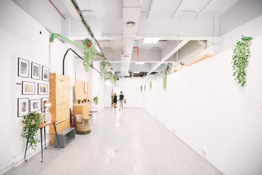 Day Pass at CREC Coworking Gràcia with Natural Light interior photo 14