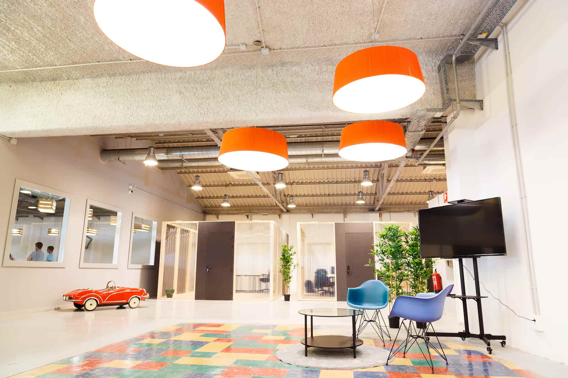 Day Pass at CREC Coworking Gràcia with Natural Light interior photo 15