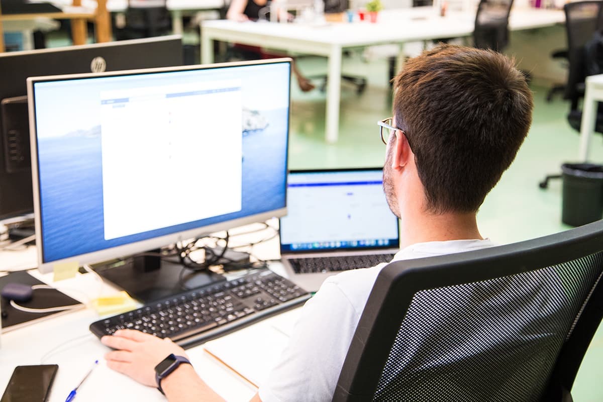 Day Pass at CREC Coworking Gràcia with Natural Light interior photo 23