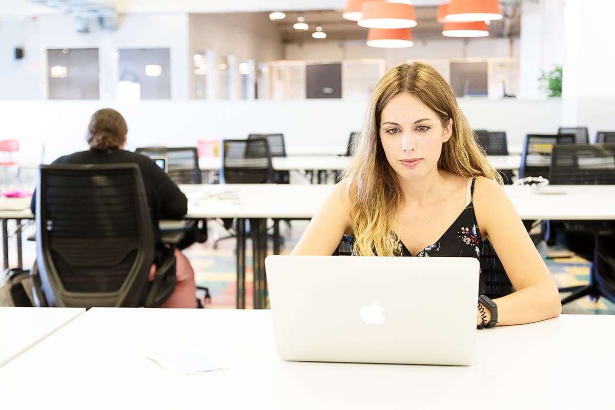 Day Pass at CREC Coworking Gràcia with Natural Light interior photo 28