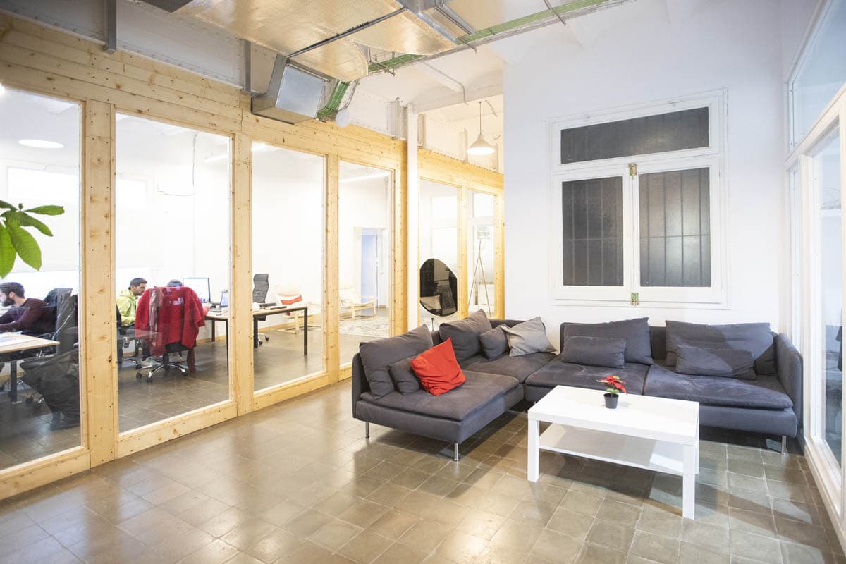 Day Pass at CREC Coworking Gràcia with Natural Light interior photo 4