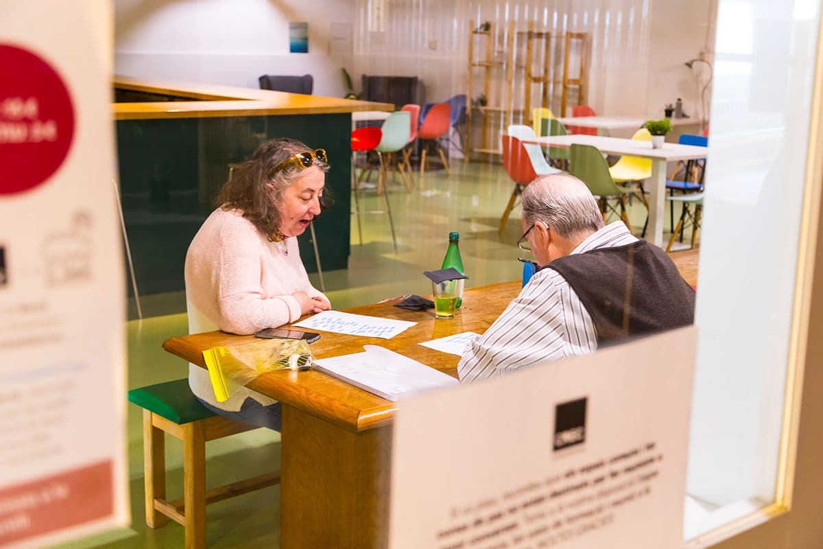 Day Pass at CREC Coworking Gràcia with Natural Light interior photo 33