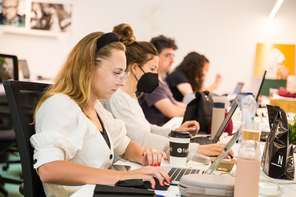 Day Pass at CREC Coworking Gràcia with Natural Light interior photo 34