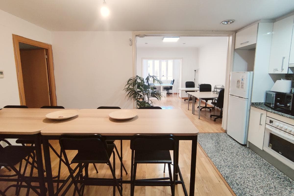 Day Pass at CREC Coworking Gràcia with Natural Light interior photo 38