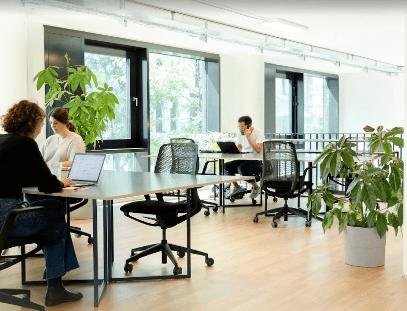 Cowork at thriving betahaus Hafencity in Hamburg's Hafencity area interior photo 1