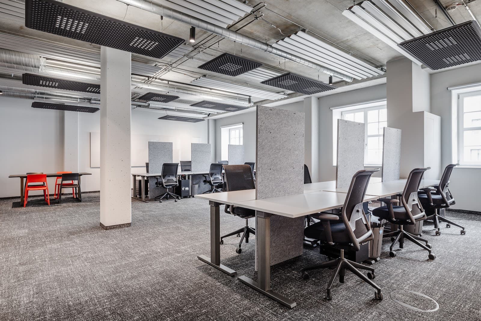 Flexible Day Pass at Design Offices Nürnberg Hauptbahnhof interior photo 3