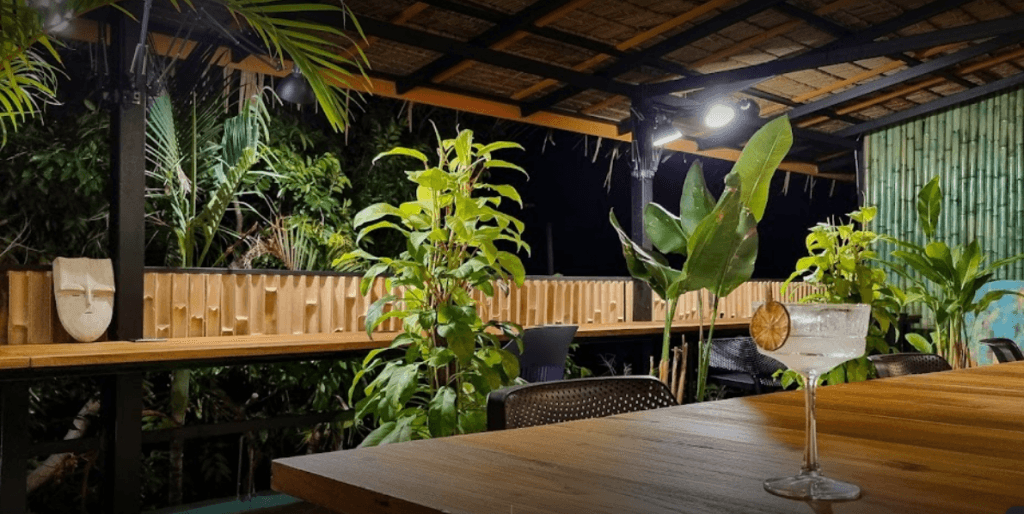 Scenic Day Pass with Ocean Views at Inner Space interior photo 4