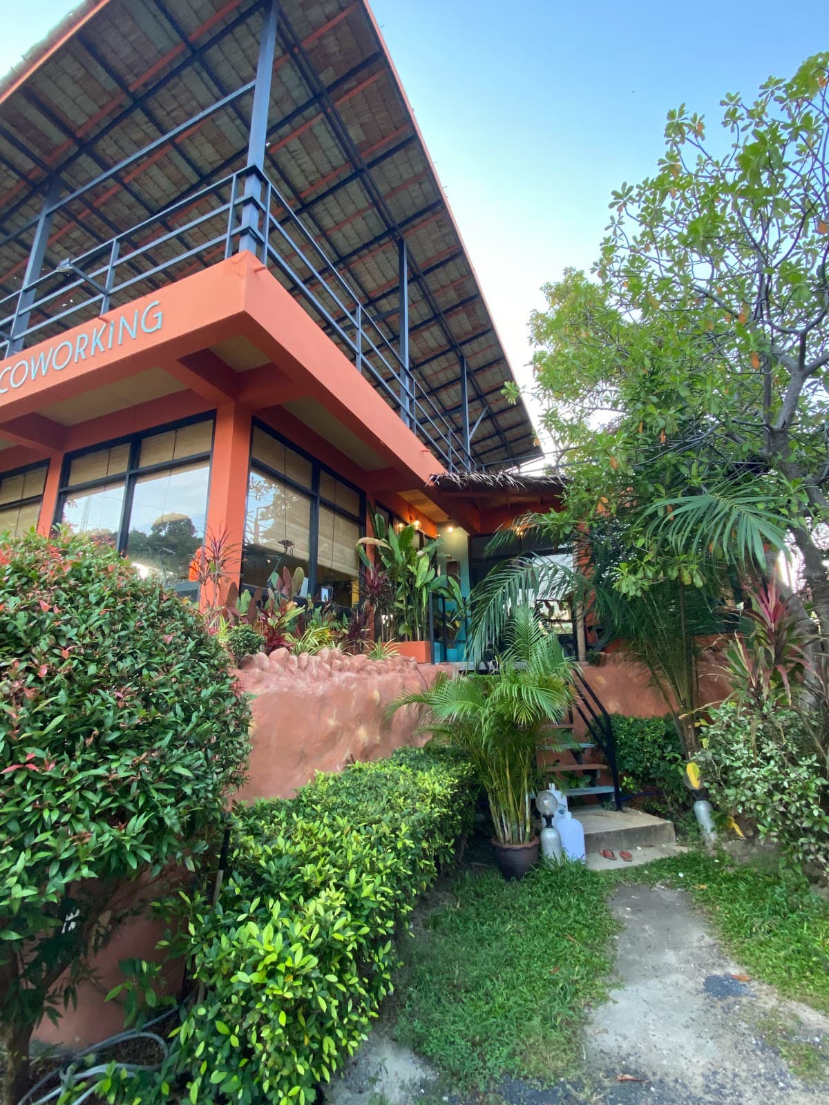 Scenic Day Pass with Ocean Views at Inner Space interior photo 5