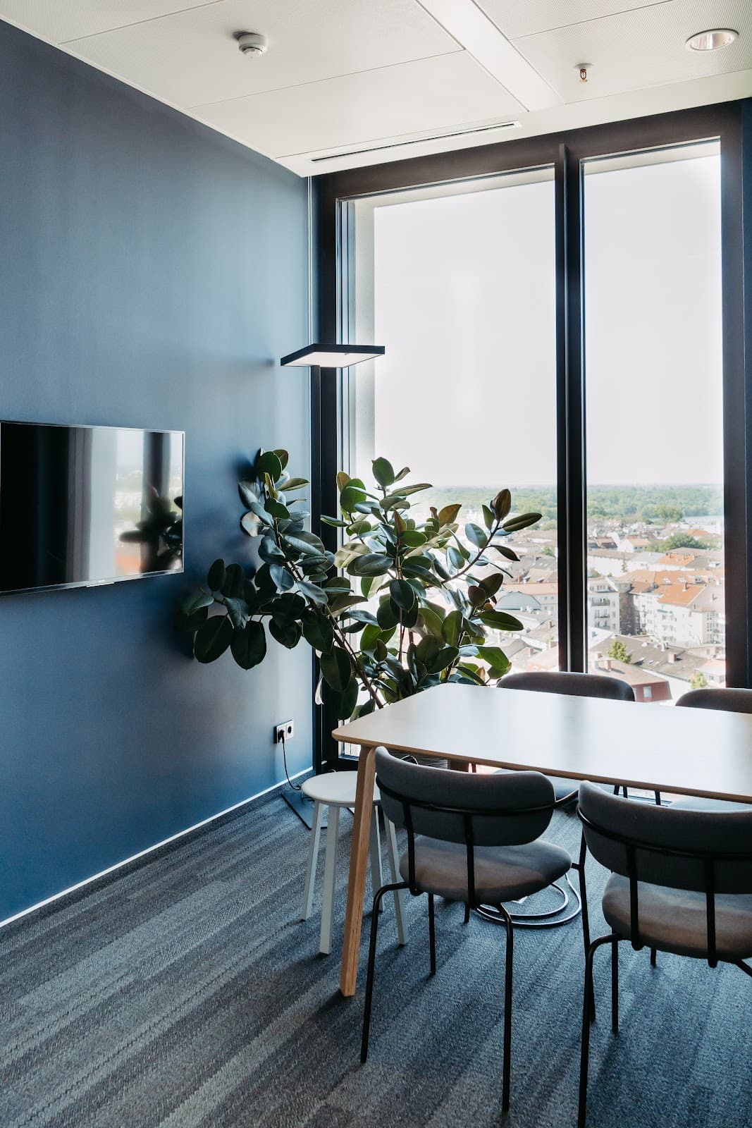 Mannheim Day Pass at 1000 Satellites Glückstein – Flexible Workspace & Networking interior photo 6
