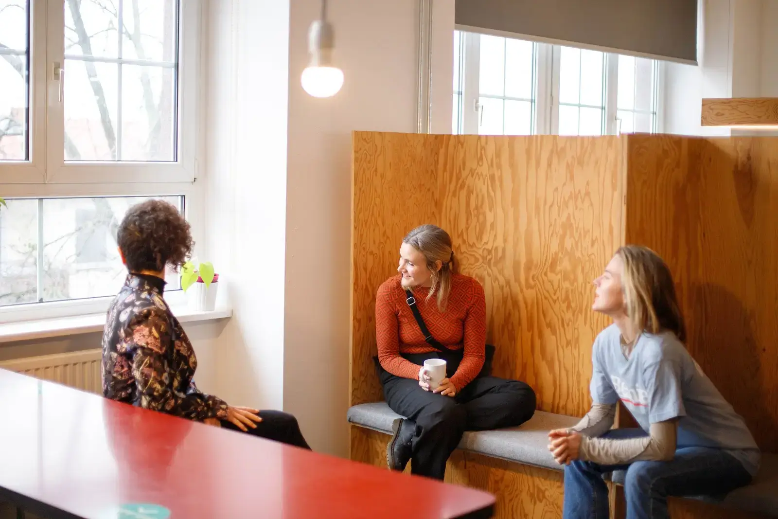 1-Person Fixed Desk at Workish Berlin with Backyard & Community Kitchen interior photo 5