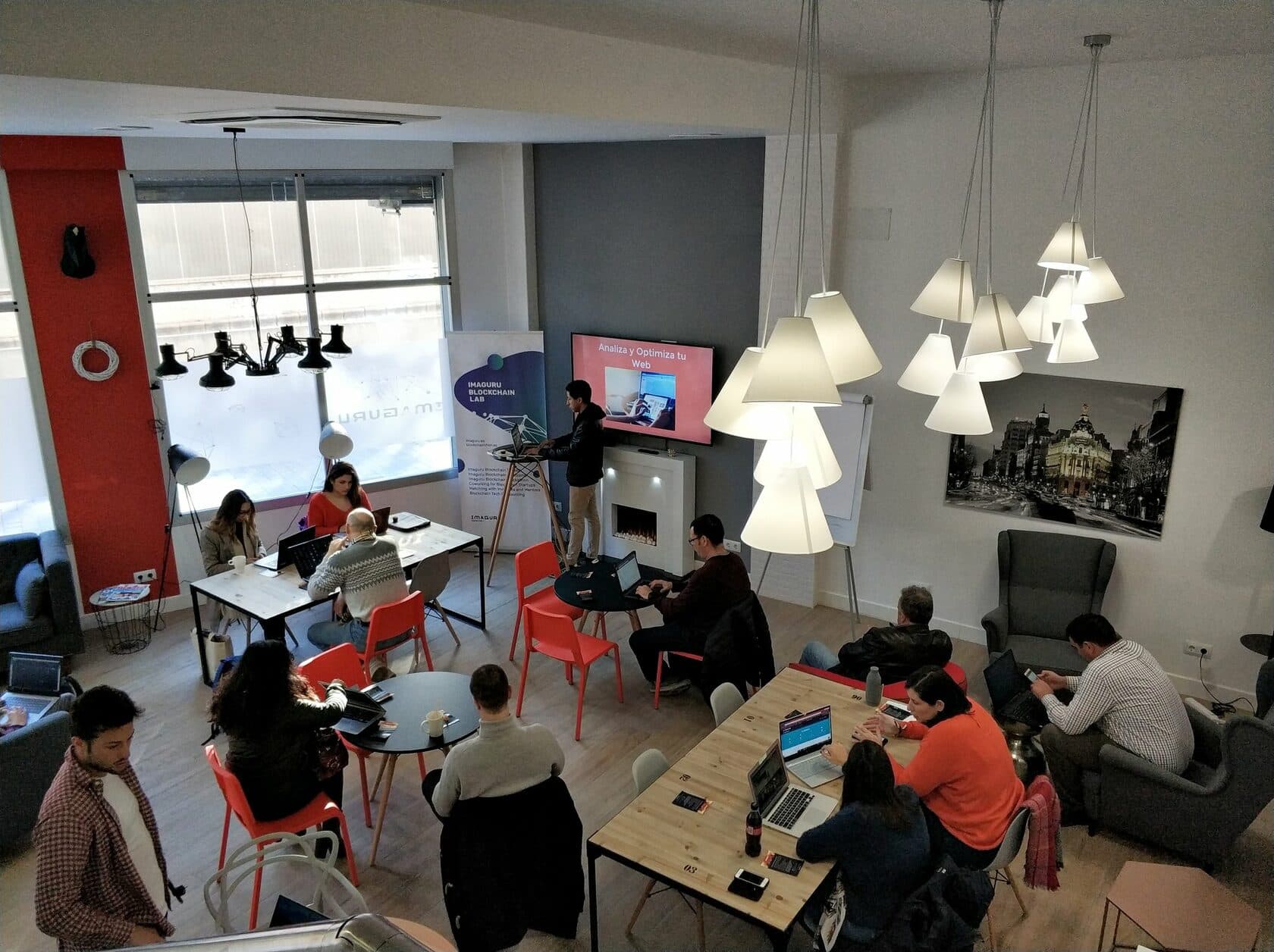 Flexible Day Pass at Imaguru Startup Hub Madrid interior photo 1