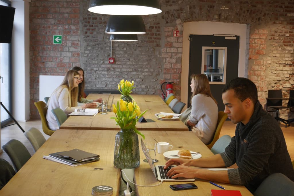 Dynamic Day Pass at Wuppertal's Premier Coworking Hub interior photo 2