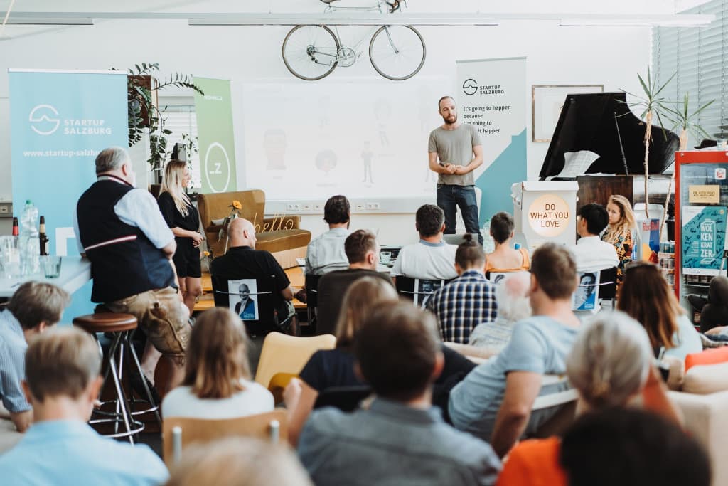 Salzburg Central Day Pass at Coworking Salzburg - Flexible Workspace & Networking interior photo 4
