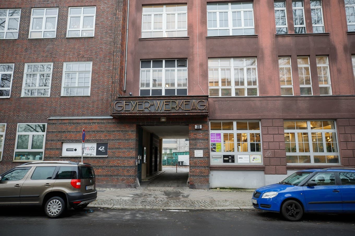 Work in Berlin's hub for innovative coworking and collaboration at workish.berlin interior photo 2