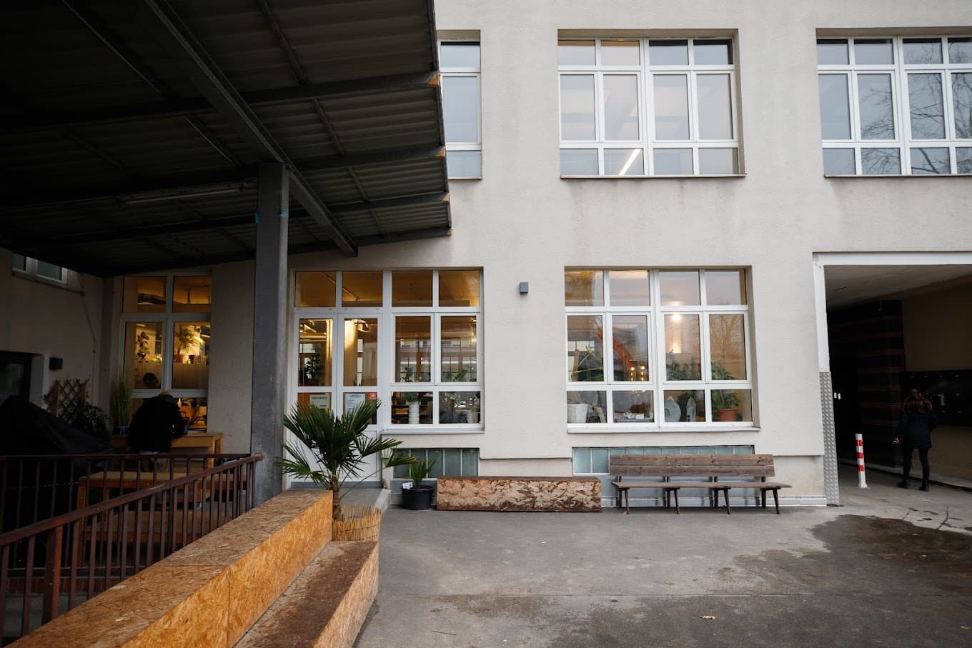 Work in Berlin's hub for innovative coworking and collaboration at workish.berlin interior photo 3