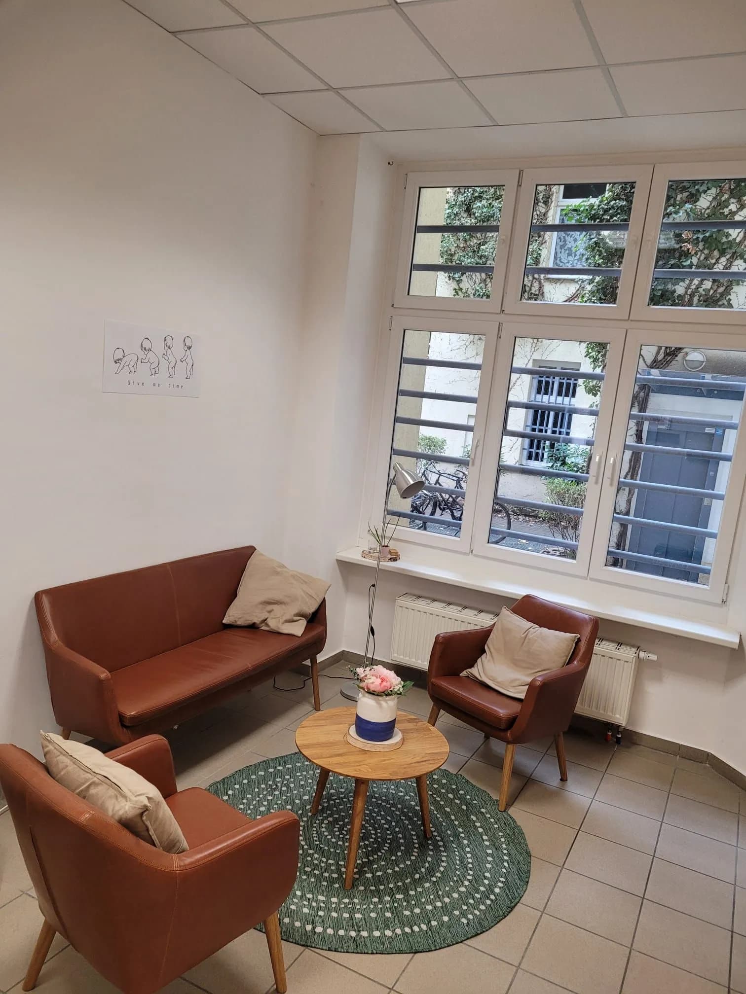 Cowork in a bright and cozy space in Friedrichshain at AMAPOLA interior photo 4