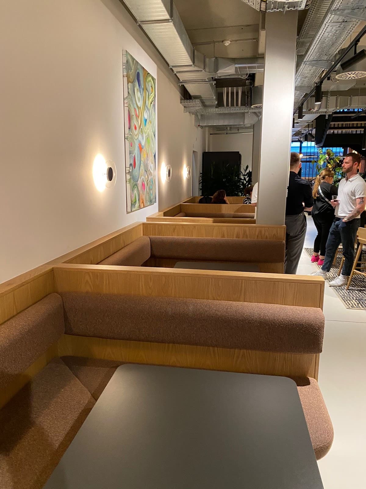 Flexible Day Pass in Clockwise Bremen's Lounge interior photo 9