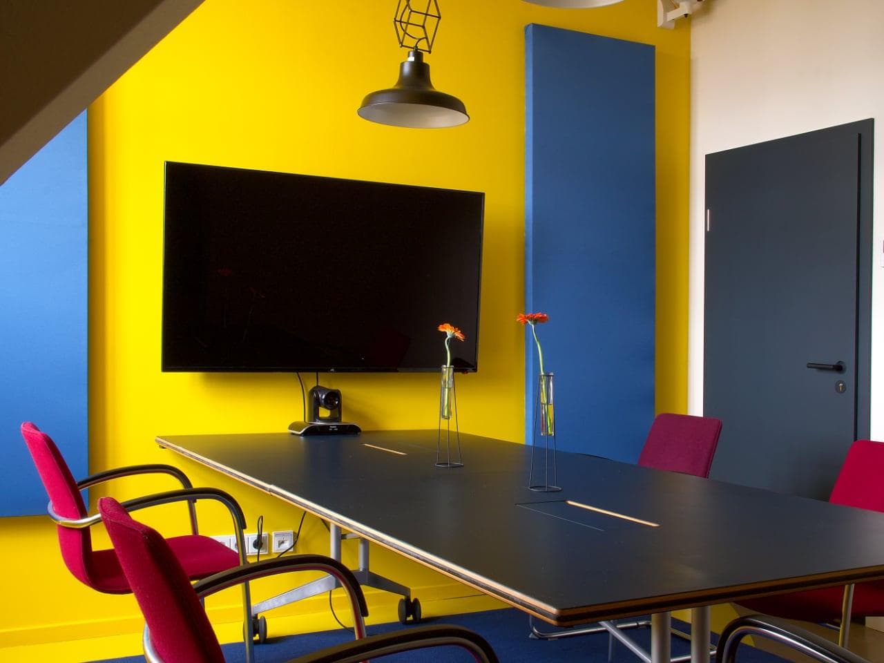 Innovative Meeting Room at Berlin Neukoelln interior photo 1