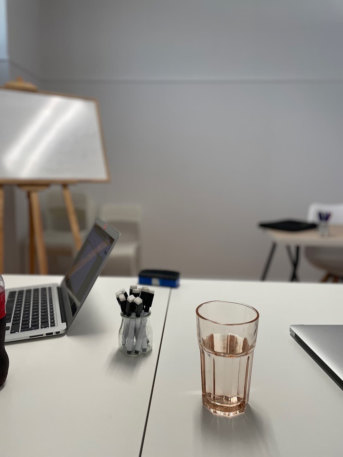 Alicante Day Pass at Simple Social Hub with Highspeed Wifi interior photo 20