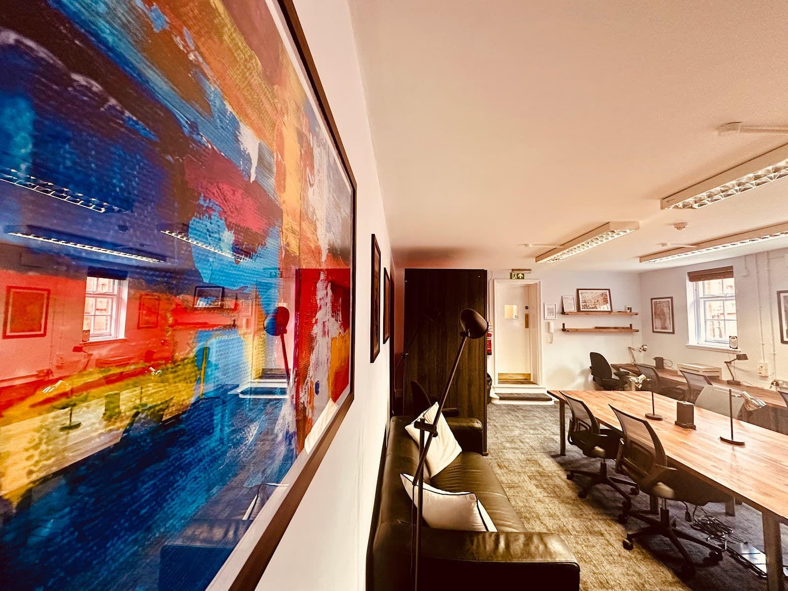 Flexible Day Pass at Wimbletech with 24/7 Access interior photo 1