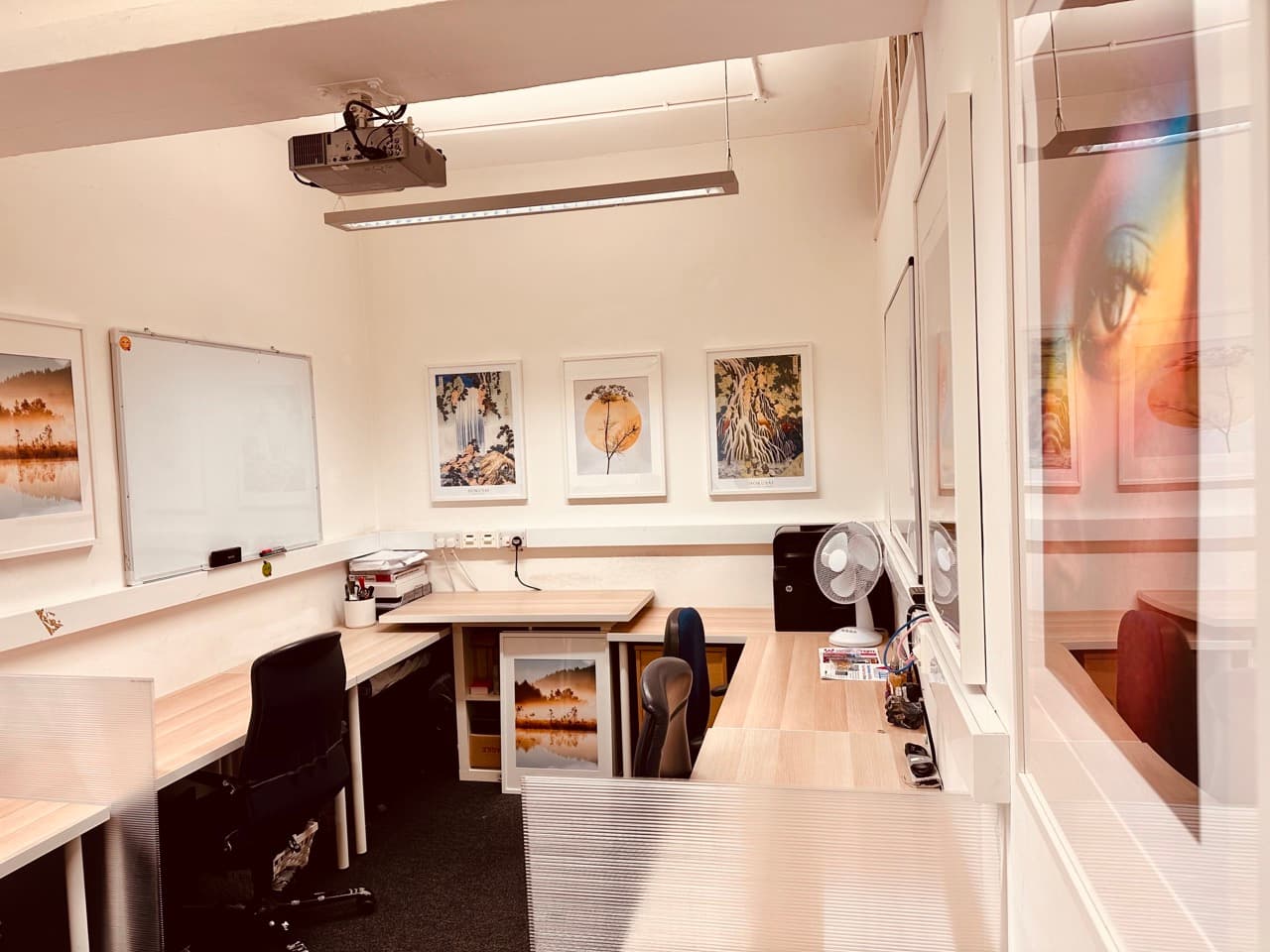 Flexible Day Pass at Wimbletech with 24/7 Access interior photo 6
