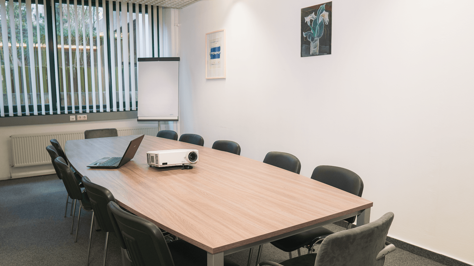 Dynamic Day Pass at Satellitum interior photo 1